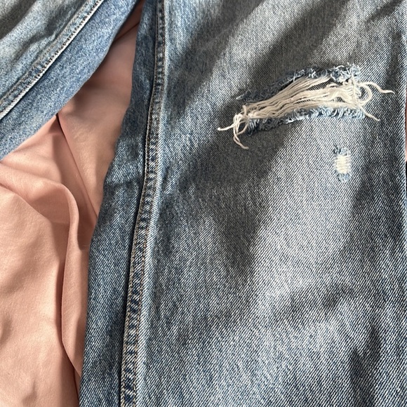 Zara Distressed. Jeans size 6, Excellent Condition - Picture 3 of 5